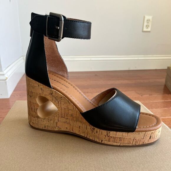 NWT LUCKY BRAND HIMMY HEART BLACK WEDGE SANDAL WEDGES WOMENS NEW IN BOX - Picture 6 of 10